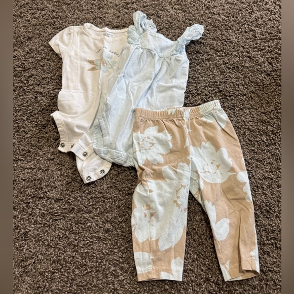 Carters set - Picture 1 of 2